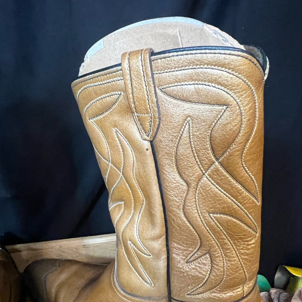 Acme Women's Metallic Gold Western Boots. Size 7.5? - Picture 8 of 14